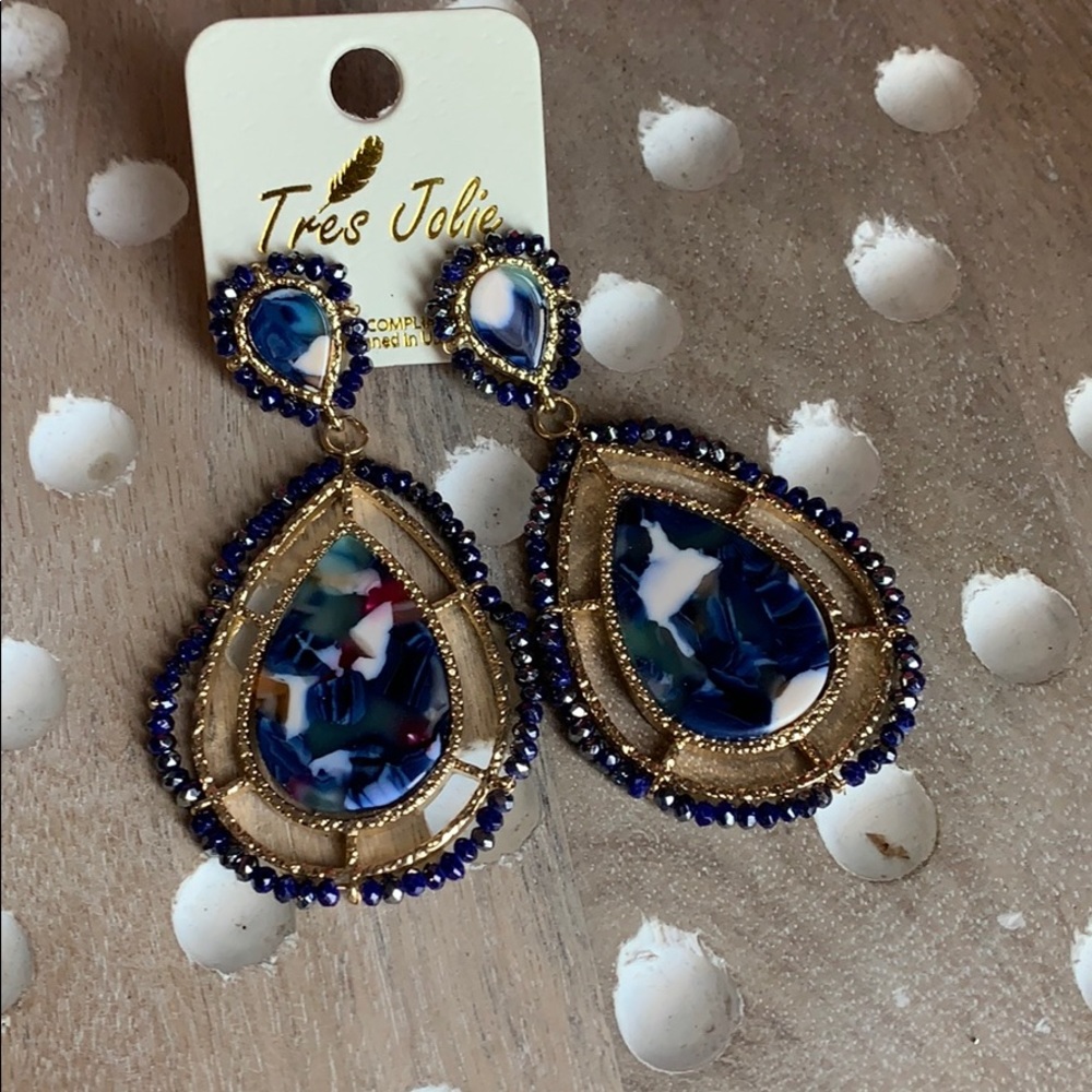 💕 Last 1 💕Faceted Bead Teardrop Earrings 💕 - Picture 2 of 5